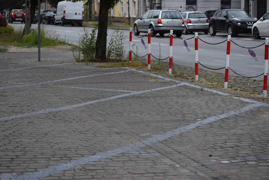 Parking przed Bankiem Spółdzielczym w Zgierzu