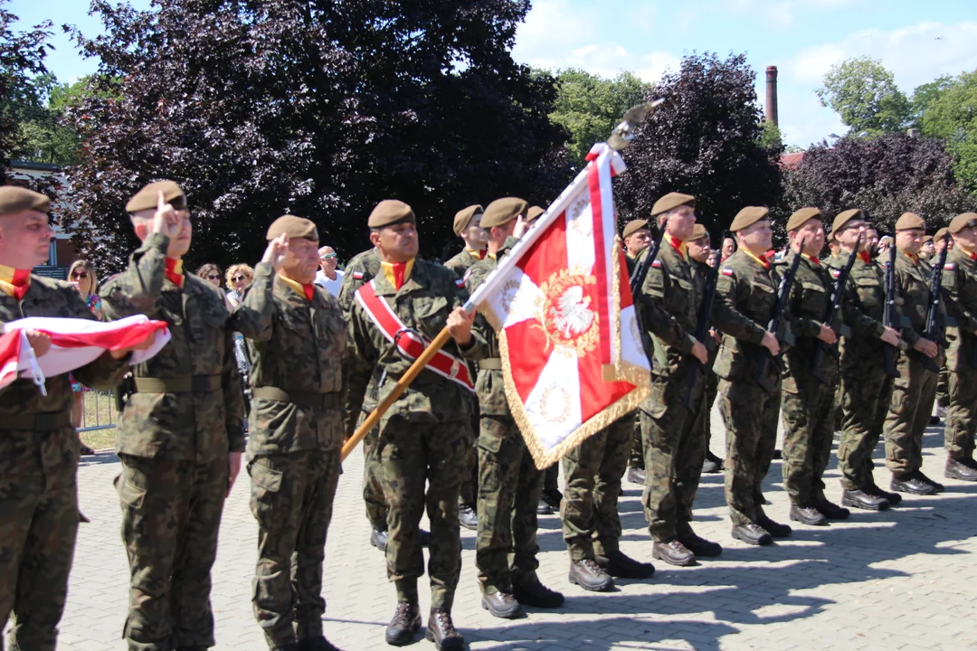 Przysięga wojskowa żołnierzy dołączających do 9 Łódzkiej Brygady Obrony Terytorialnej