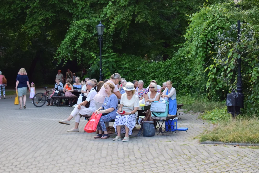 Tłumy na koncercie w Parku Źródliska