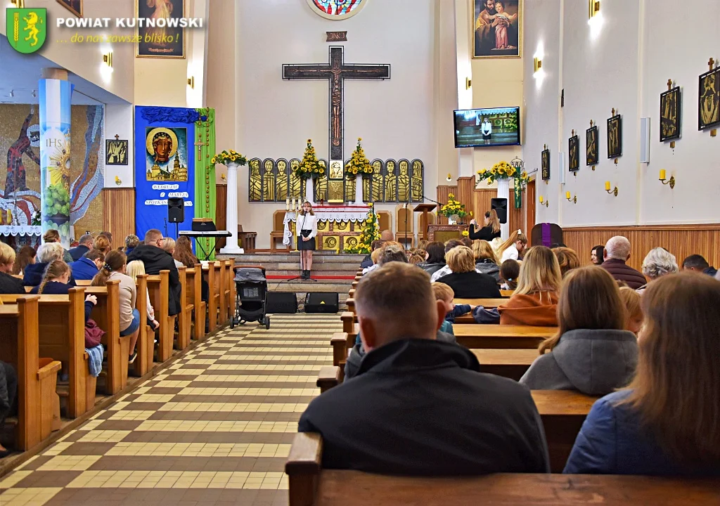 W Bedlnie odbył się koncert galowy II Powiatowego Festiwalu Piosenki Religijnej