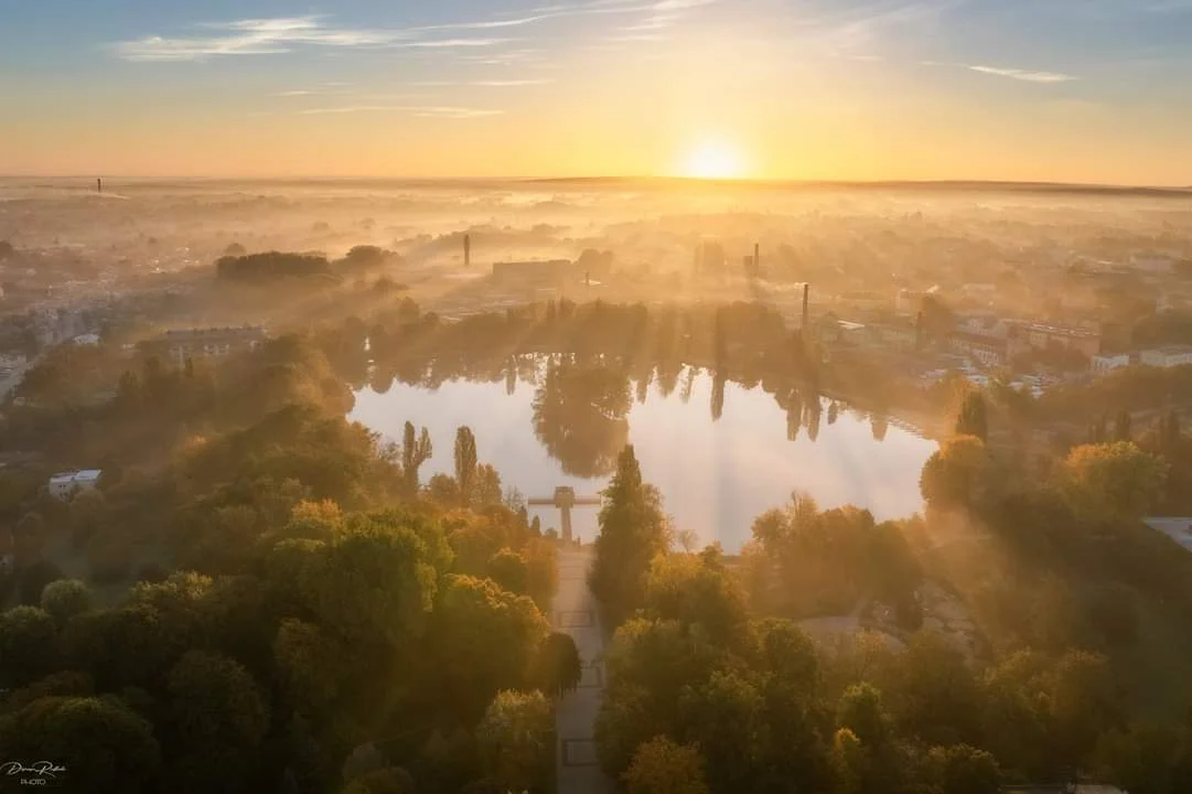 Wernisaż wystawy fotografii Damiana Redlickiego. Zdjęcia zapierają dech w piersiach [galeria]