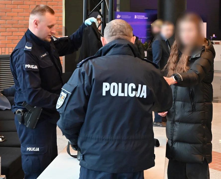 Konferencja w EC1. Policja zabezpiecza wydarzenie