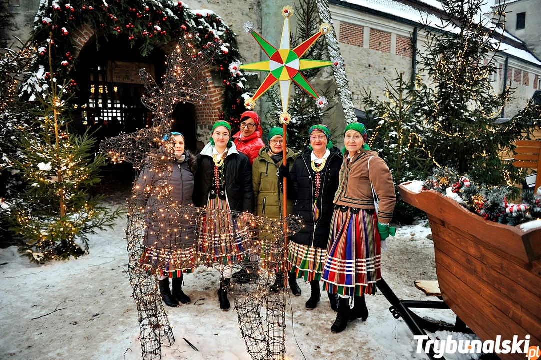 Jarmark Bożonarodzeniowy 2023 w Sulejowie. Tłumy mieszkańców i magia świąt