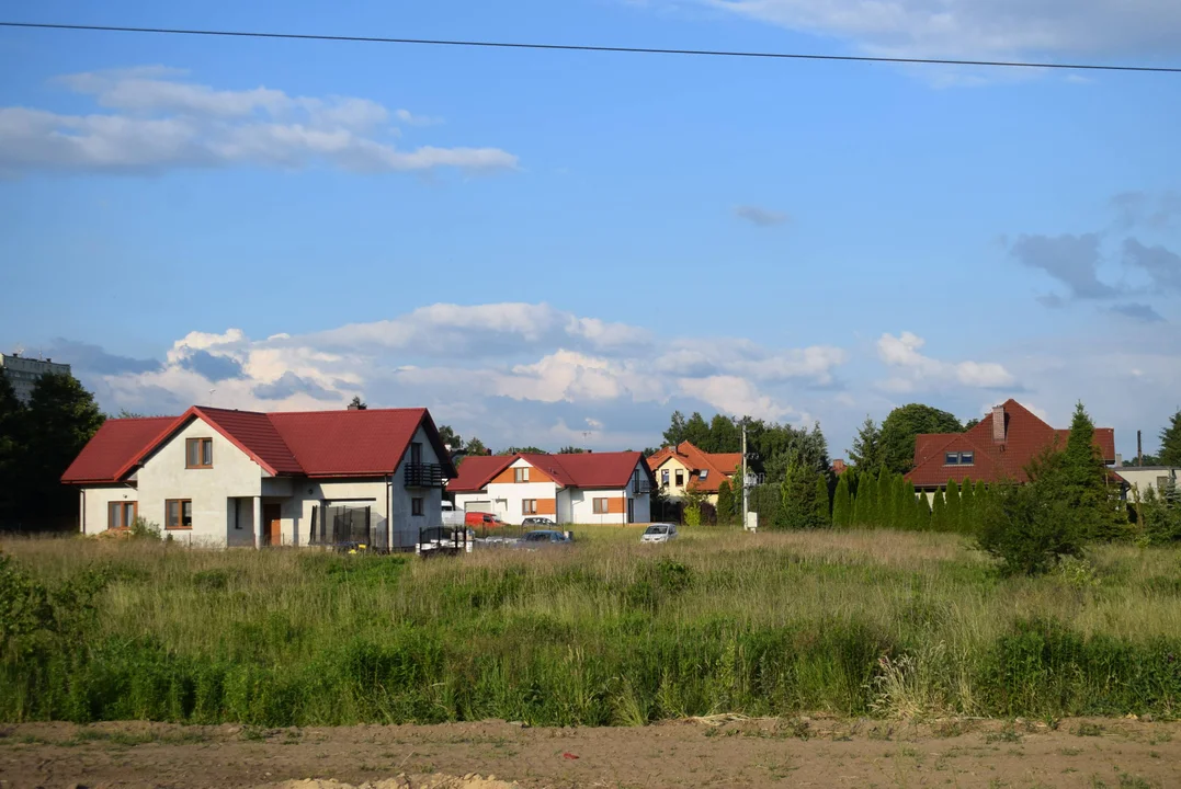 Brakuje 300 metrów wału osłaniającego od hałasu