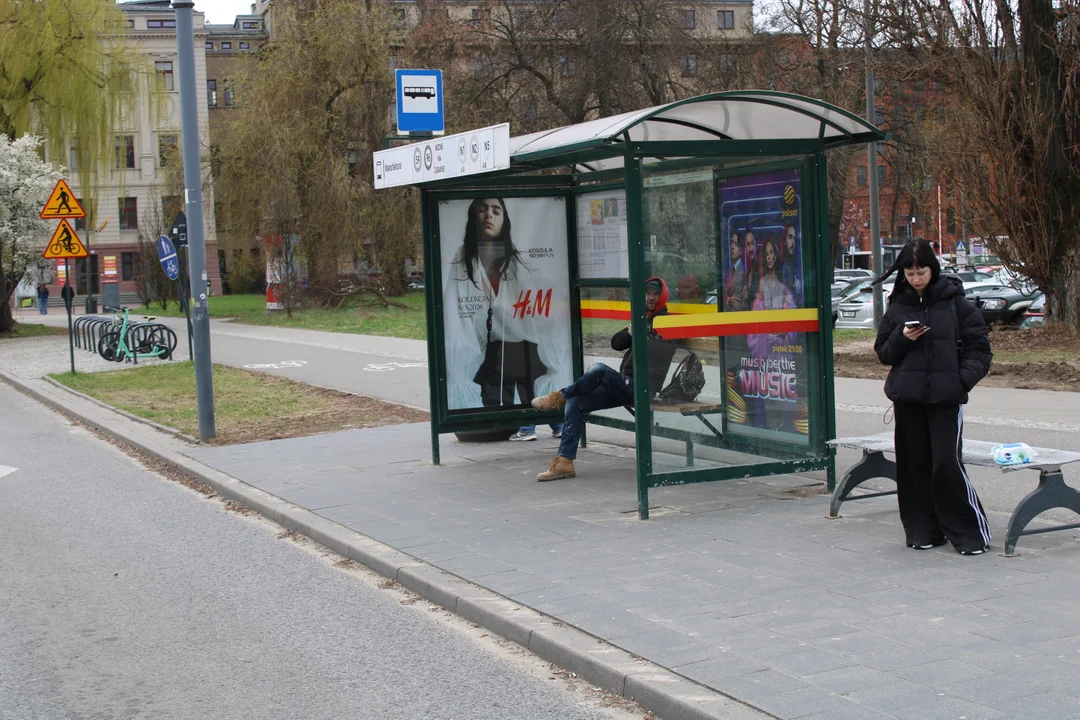 Rozpoczyna się remont przystanków przy Manufakturze