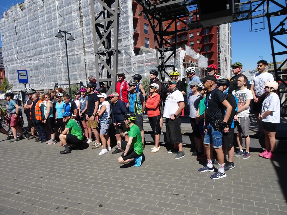 Trzy trasy rowerowe prowadzą śladami bajek, kina i murali