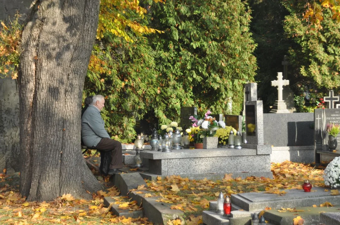 Stary Cmentarz przy ul. Ogrodowej w Łodzi 1 listopada