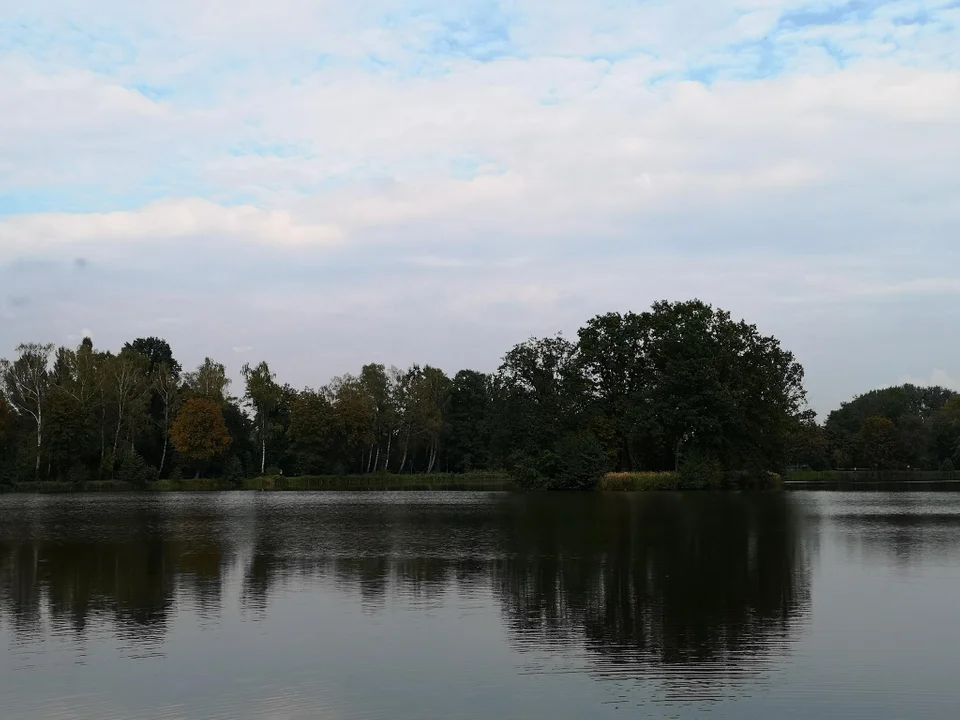 Pierwsze oznaki jesieni w zgierskim parku - zobacz zdjęcia!