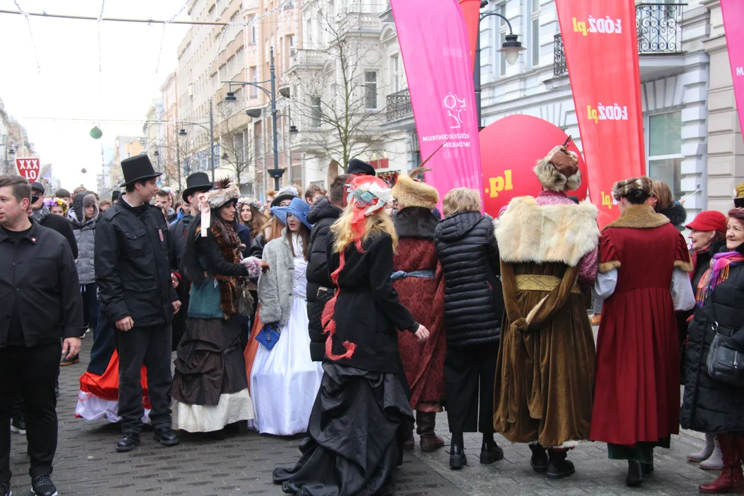 Polonez dla Łodzi 2024 na ul. Piotrkowskiej w Łodzi