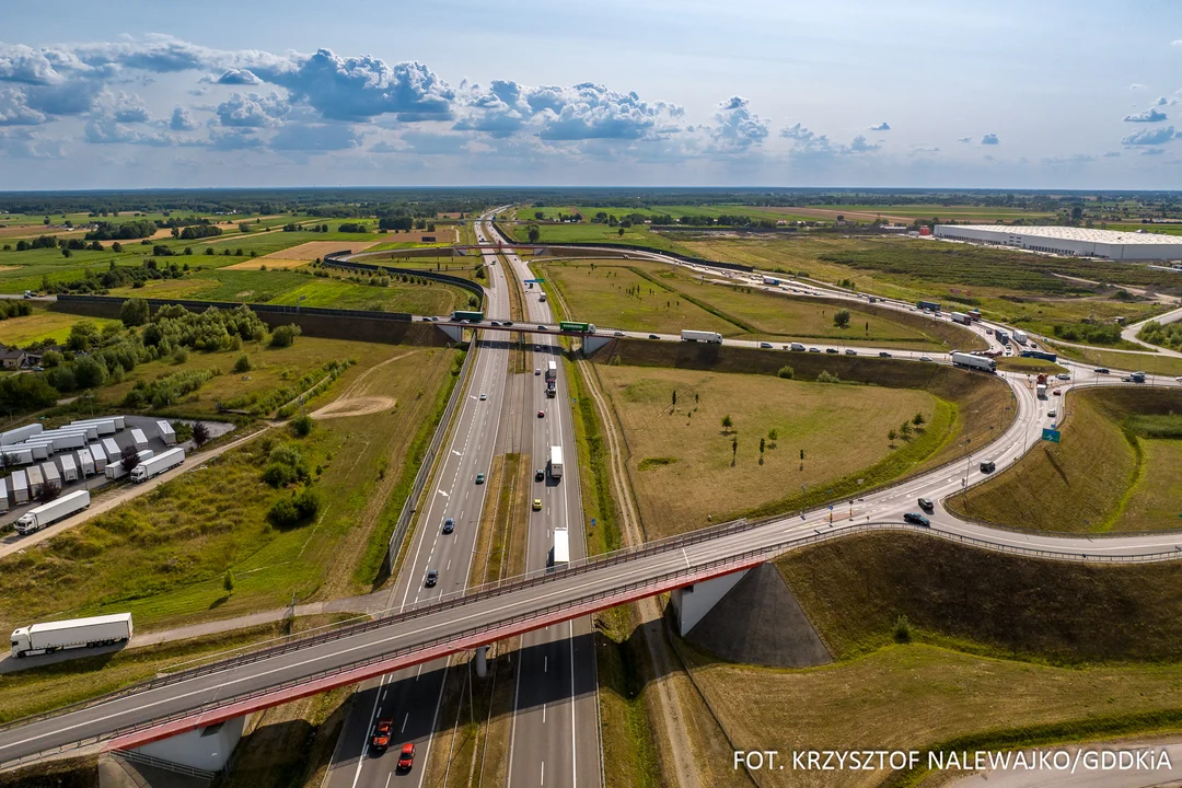 Drogi ekspresowe i autostrady w województwie łódzkim z lotu ptaka