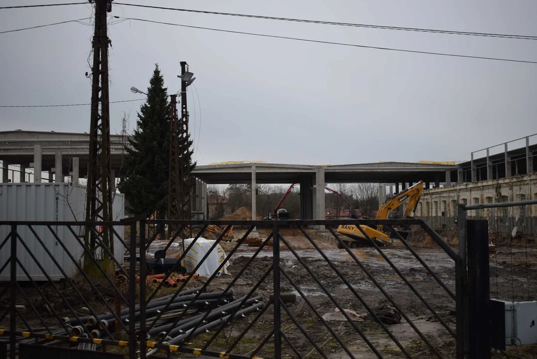 Tak zmienia się teren byłej zajezdni tramwajowej na Helenówku