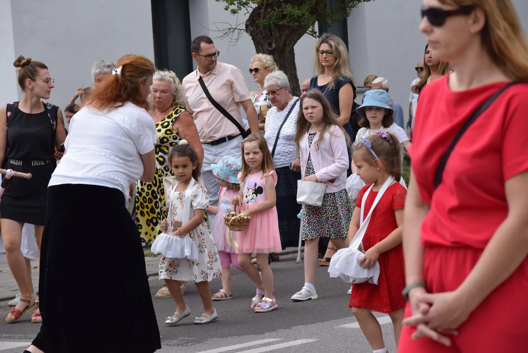 procesja Bożego Ciała w parafii Matki Bożej Dobrej Rady w Zgierzu