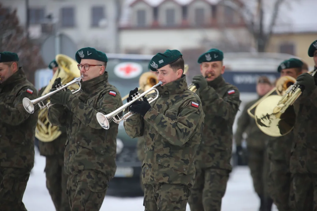 Uroczystą przysięgę złożyli dziś na Placu Piłsudskiego w Kutnie żołnierze 9 Łódzkiej Brygady Wojsk Obrony Terytorialnej