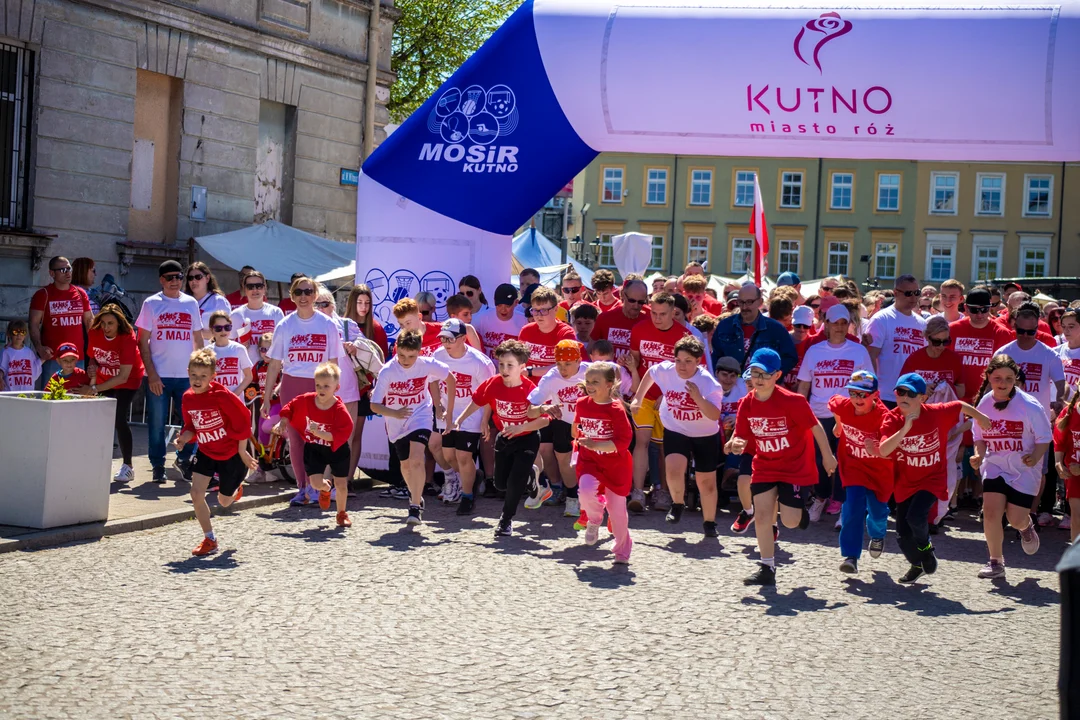 Kutnianie pobiegli ku Biało-Czerwonej! (ZDJĘCIA)