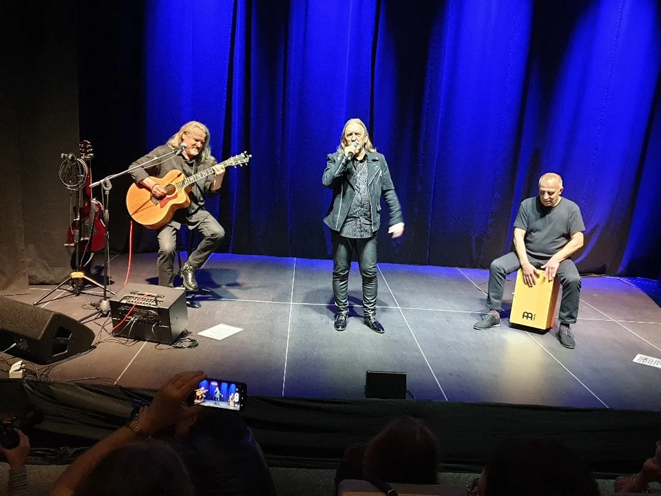 Koncert akustyczny Marka Piekarczyka w Starym Młynie w Zgierzu