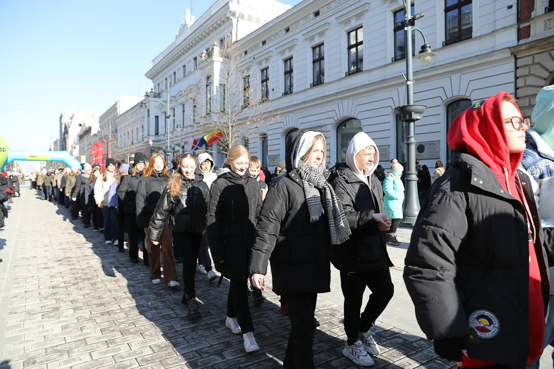 Polonez dla Łodzi. Maturzyści zatańczyli na Piotrkowskiej