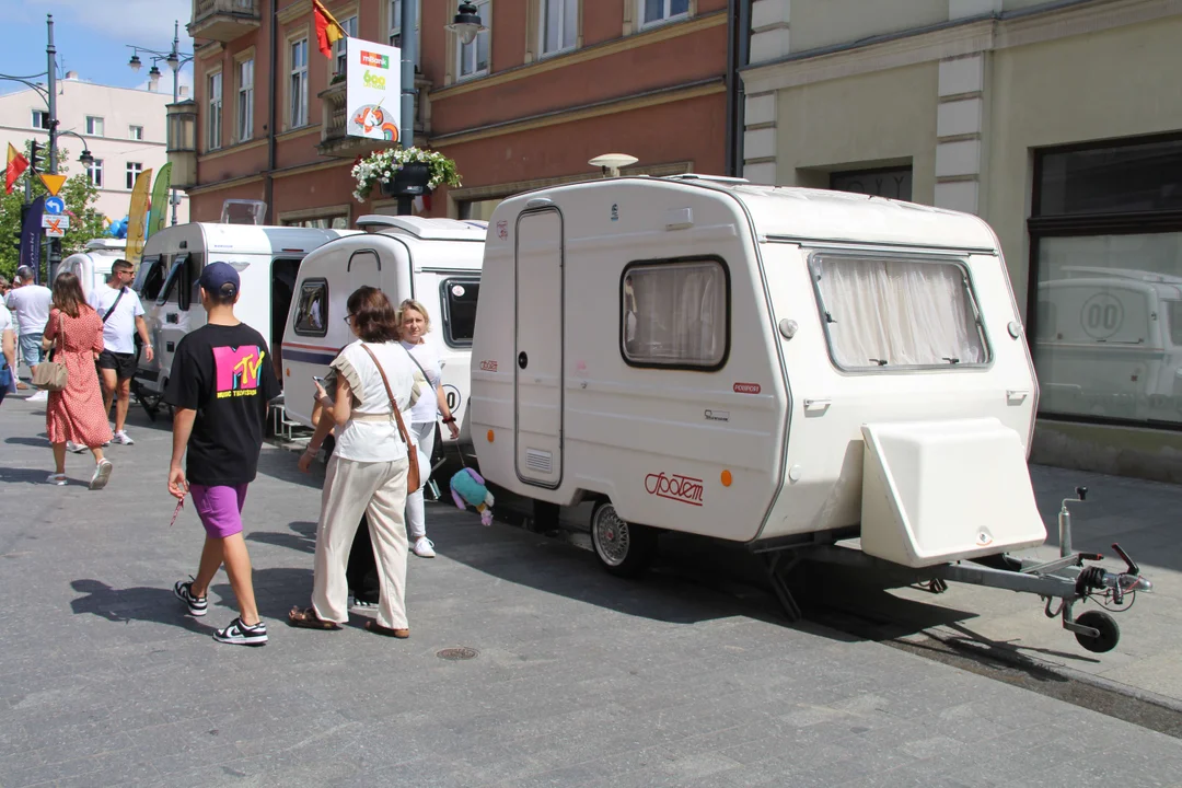 Wystawa motoryzacyjnych klasyków na Piotrkowskiej