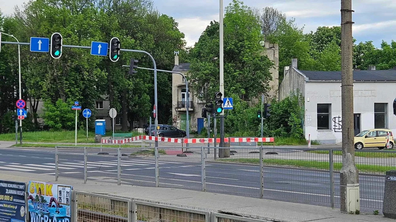 Zasłabnięcie pasażera MPK na Zachodniej, zablokowane skrzyżowanie z al. Włókniarzy. Sprawdź utrudnienia w ruchu