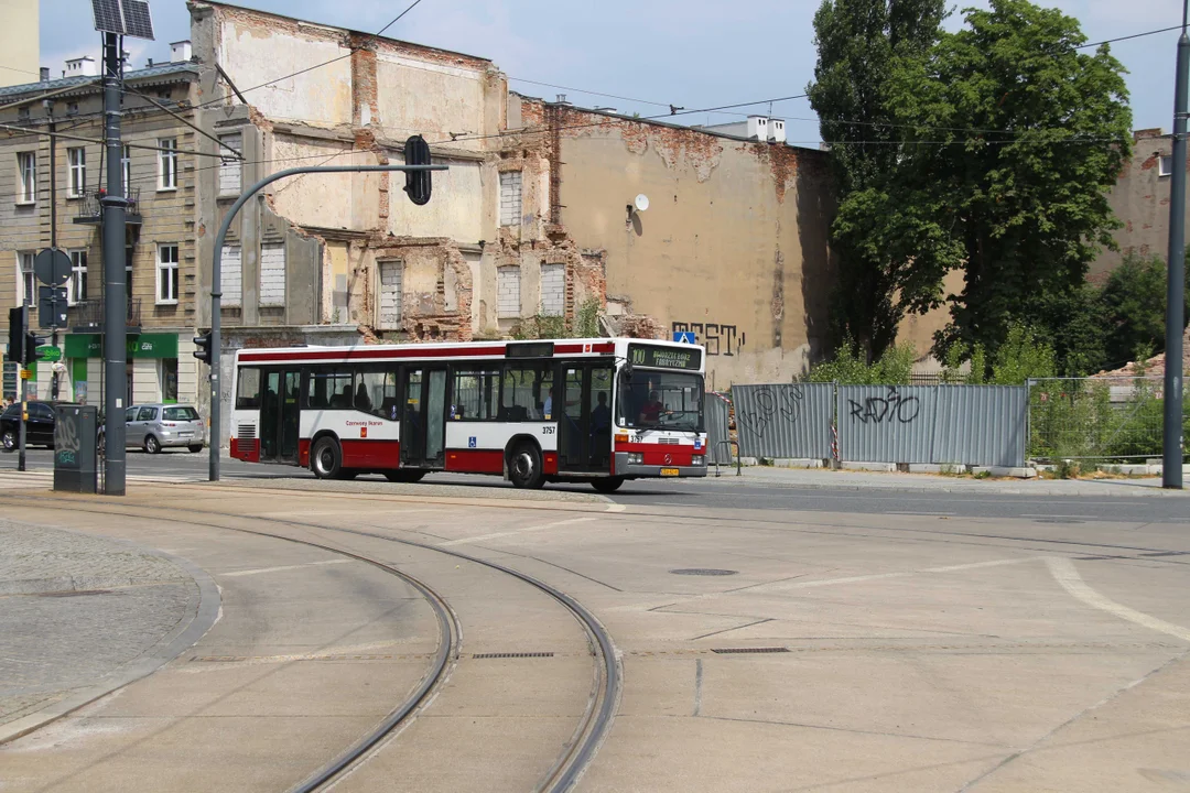 Podróż w czasie prawdziwymi klasykami. Łódzkie Linie Turystyczne zapraszają na przejażdżkę [ZDJĘCIA]