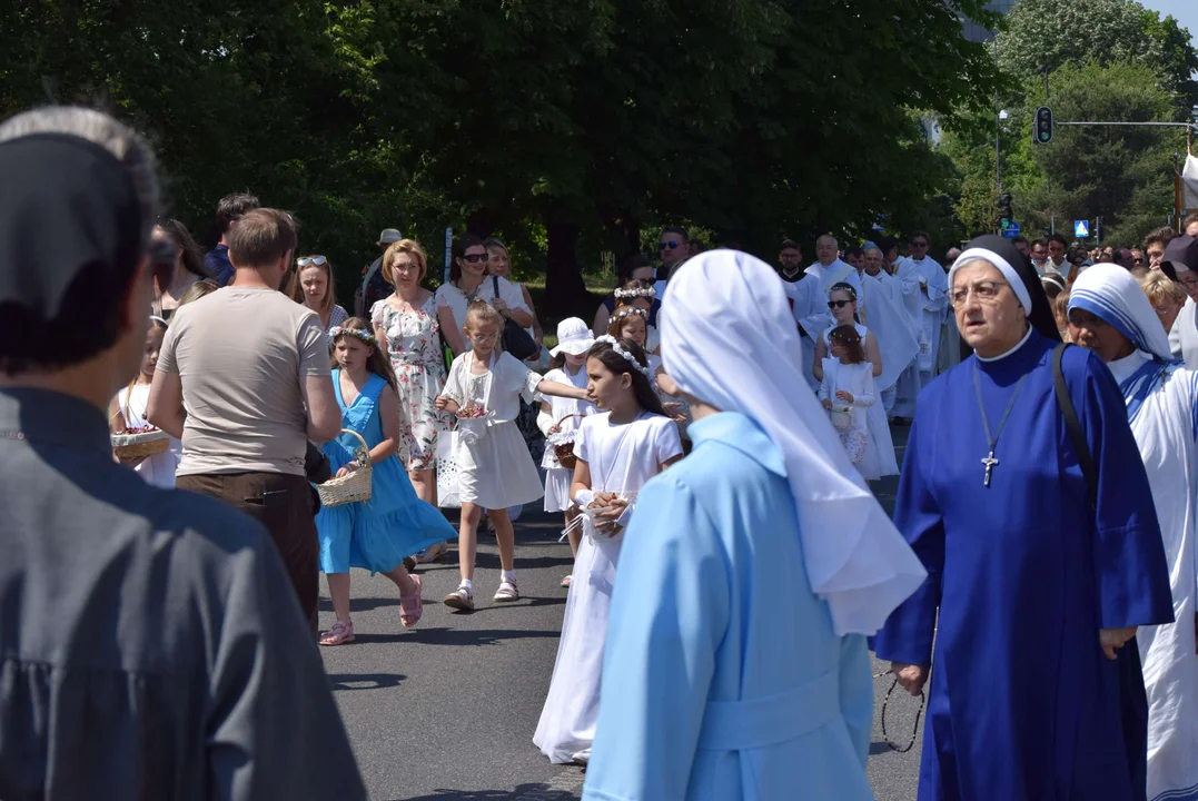 Procesje Bożego Ciała przeszły ulicami Łodzi