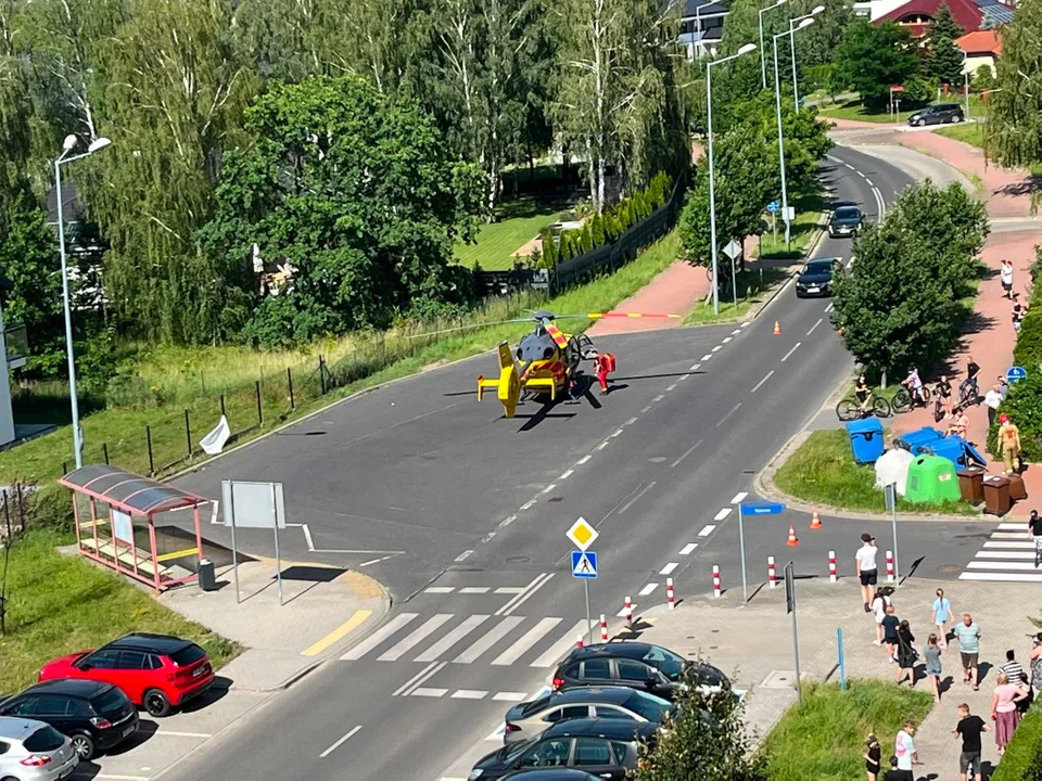 Śmigłowiec LPR lądował na osiedlu w Bełchatowie.