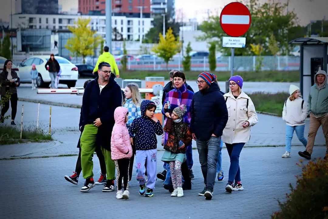 Bajkowe zdjęcia Sanah z koncertu w Łodzi