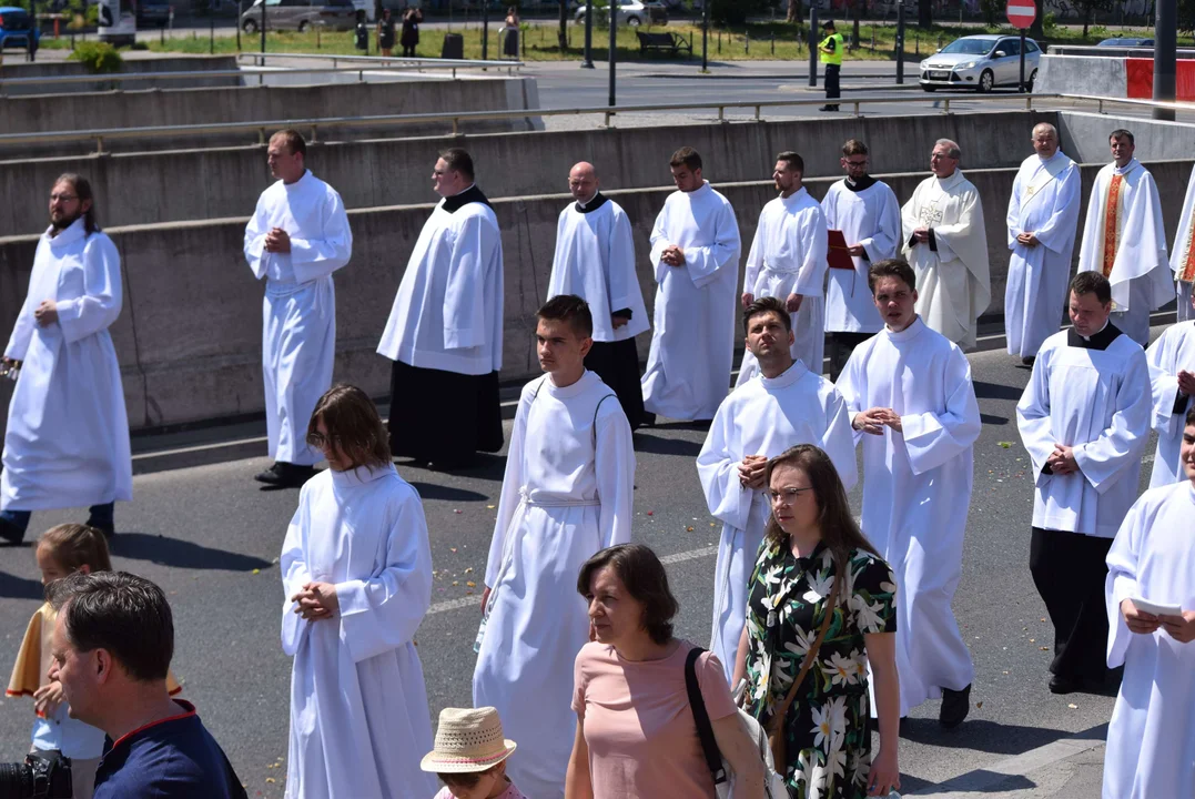 Procesje Bożego Ciała przeszły ulicami Łodzi