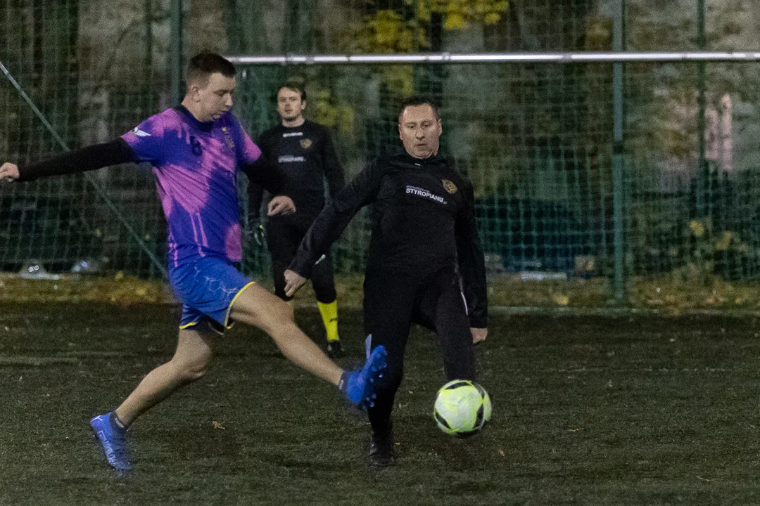 Duże emocje w spotkaniu AGKS 2 oraz FC Farselona w rozgrywkach Playareny