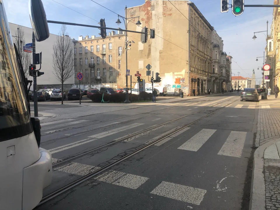 Tesla zablokowała ruch tramwajów na Pomorskiej