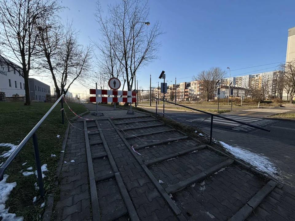 Stara kładka nad aleją Wyszyńskiego na łódzkiej Retkini wyburzona