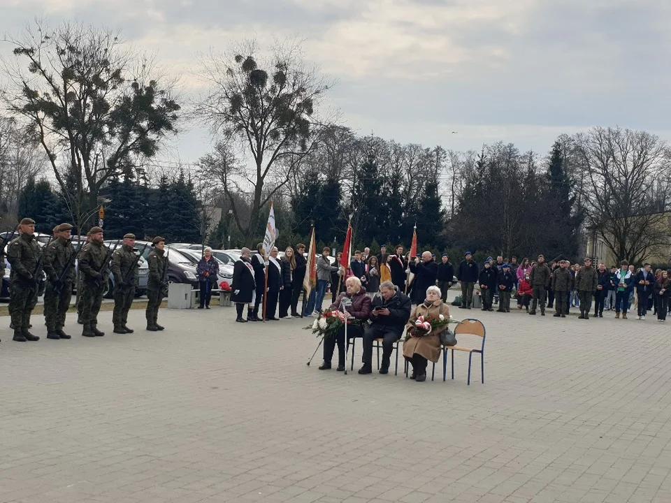 Obchody Zbrodni Zgierskiej na placu Stu straconych [zdjęcia]