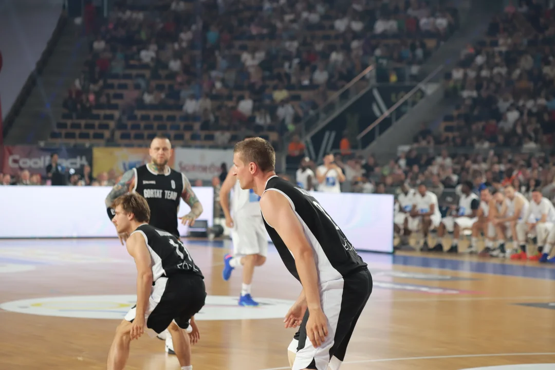 Mecz charytatywny: Gortat Team vs. Żołnierze NATO