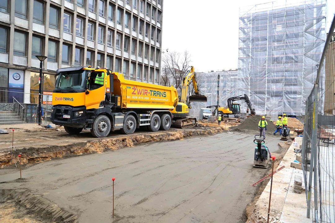 Nowa ulica w centrum Łodzi. Czy usprawni komunikację w tym rejonie? Co na to mieszkańcy? [ZDJĘCIA] - Zdjęcie główne