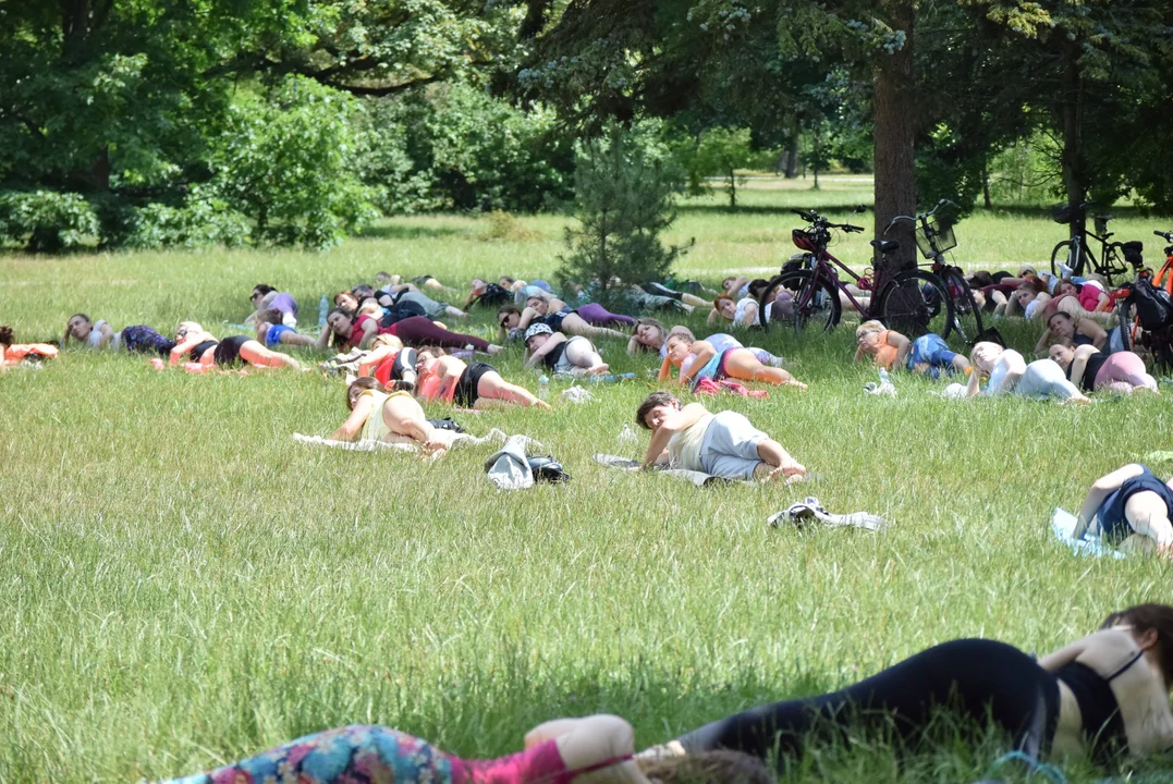 Joga w Parku Poniatowskiego