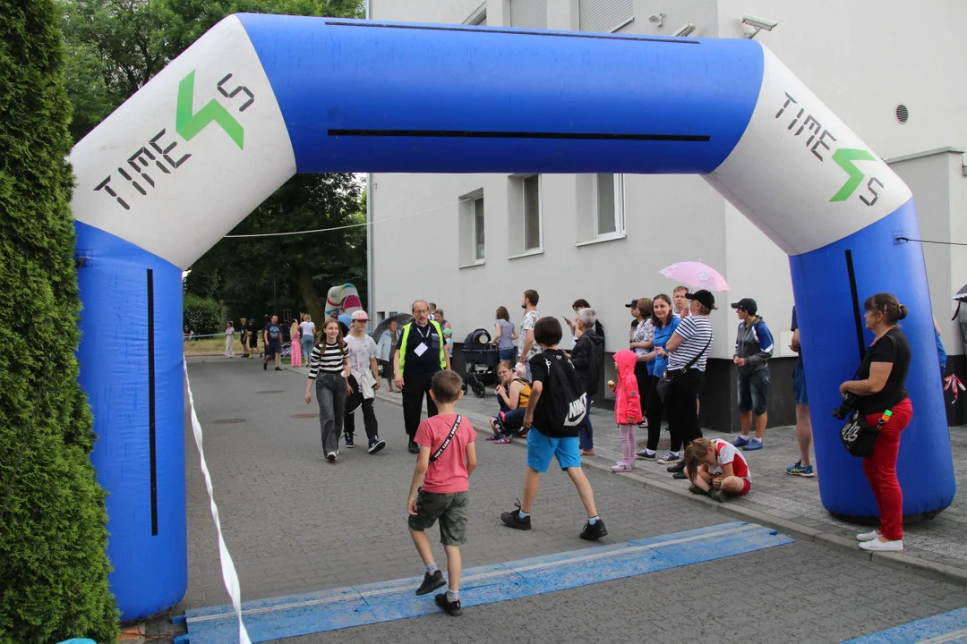 Piknik rodzinny fundacji „Daj piątaka na dzieciaka” na Bałutach