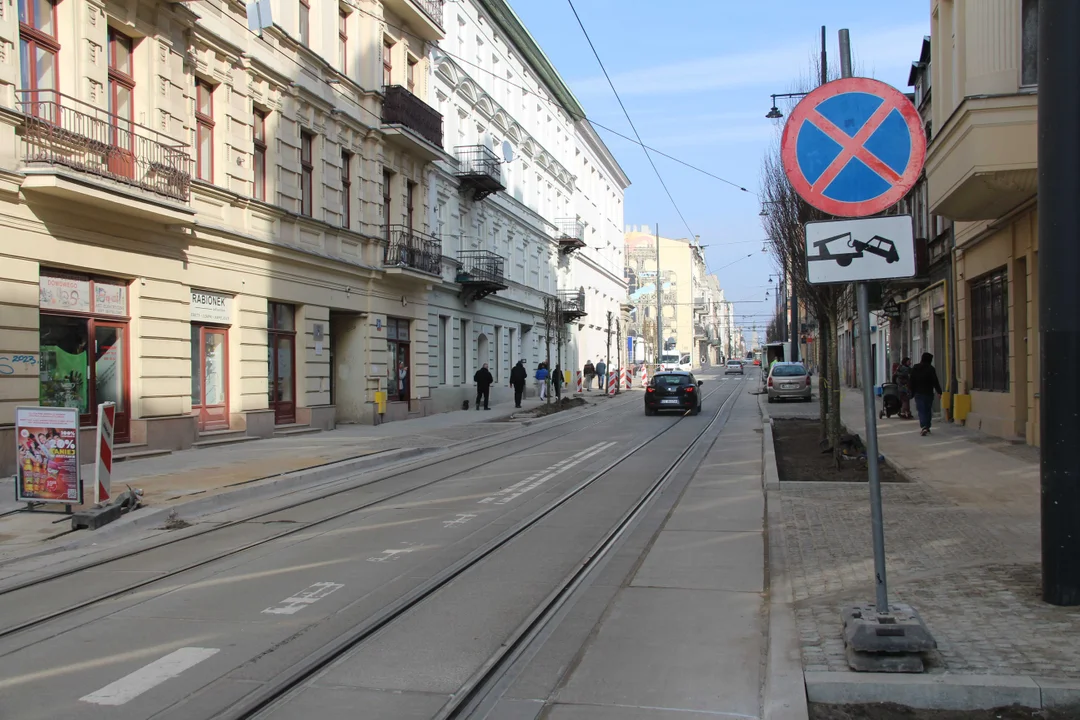 Ulica Legionów w Łodzi - tramwaje mają tutaj problem z przejazdem