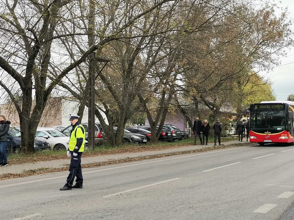 Dzień Wszystkich Świętych na cmentarzu komunalnym w Zgierzu