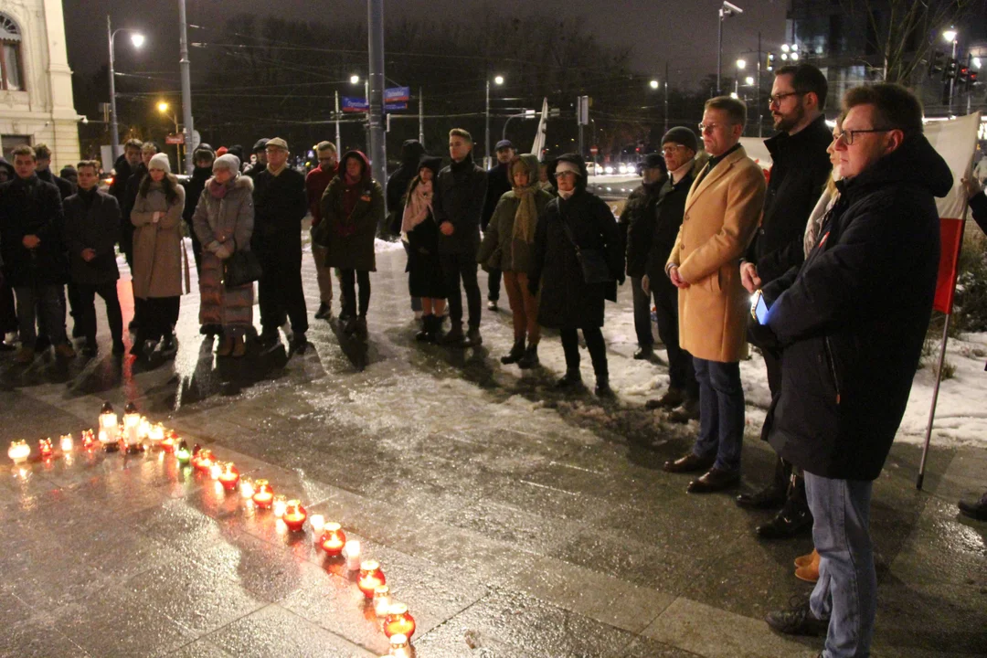 Piąta rocznica śmierci Pawła Adamowicza na pl. Wielkiej Orkiestry Świątecznej Pomocy w Łodzi