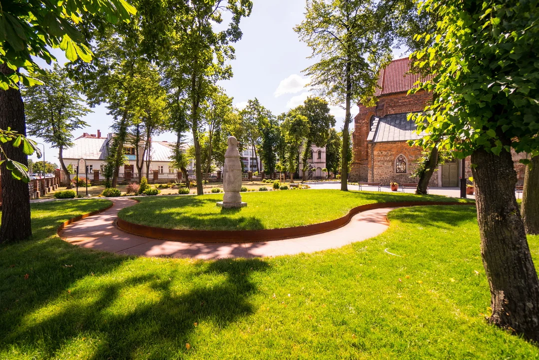 To najstarszy znak drogowy w Polsce. Zabytek znajduje się godzinę drogi od naszego miasta