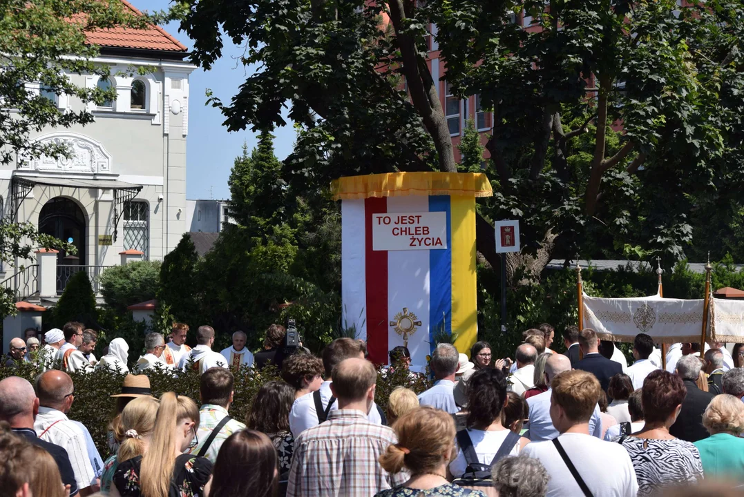 Procesje Bożego Ciała przeszły ulicami Łodzi