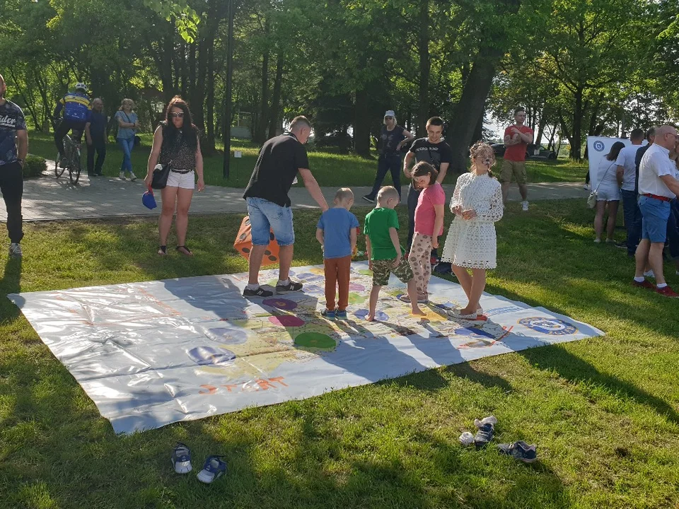 Piknik Strażacki w Dzierżąznej pod Zgierzem. Piękna pogoda i mnóstwo atrakcji, muzyki i dobrego jedzenia [zdjęcia]