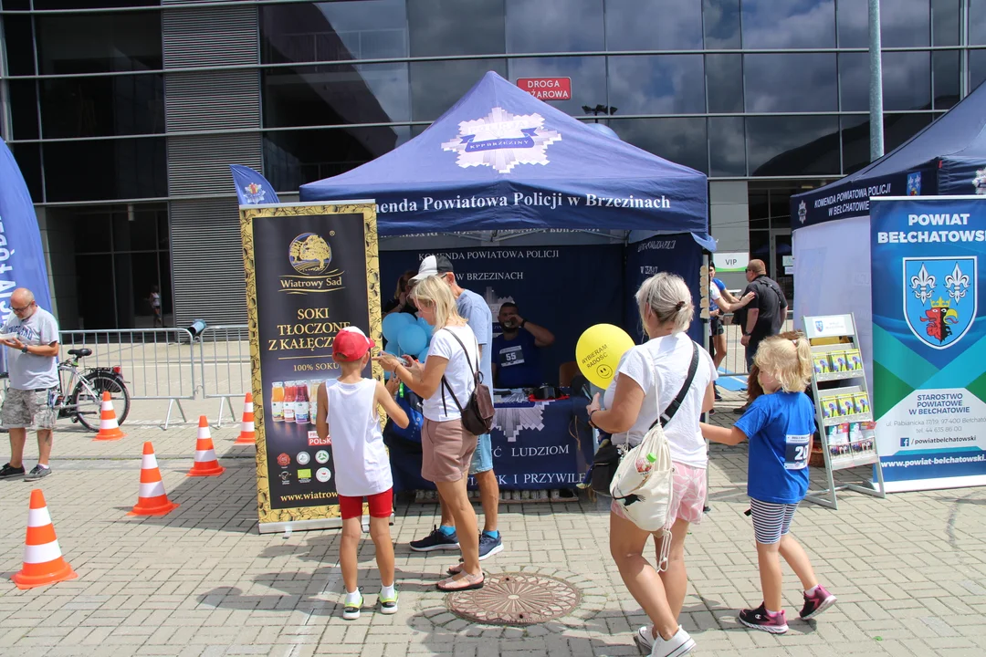 Piknik rodzinny "Bezpieczne Wakacje z Mundurem" pod Atlas Areną