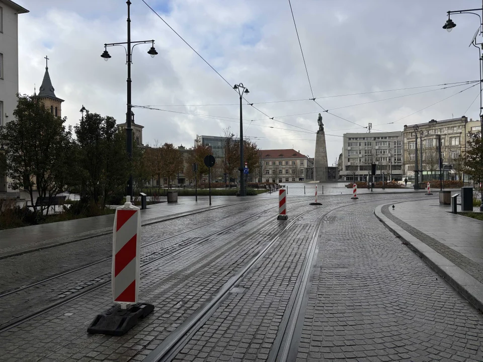 II etap prac gwarancyjnych na placu Wolności