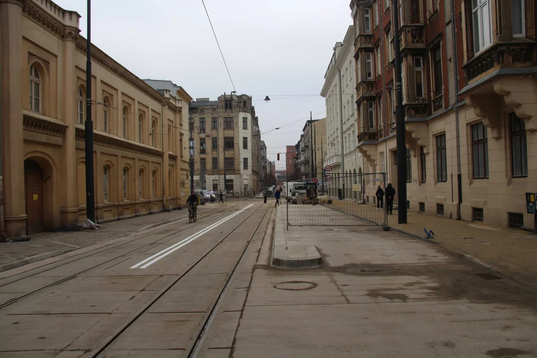 Tramwaje i autobusy MPK Łódź powróciły na Legionów