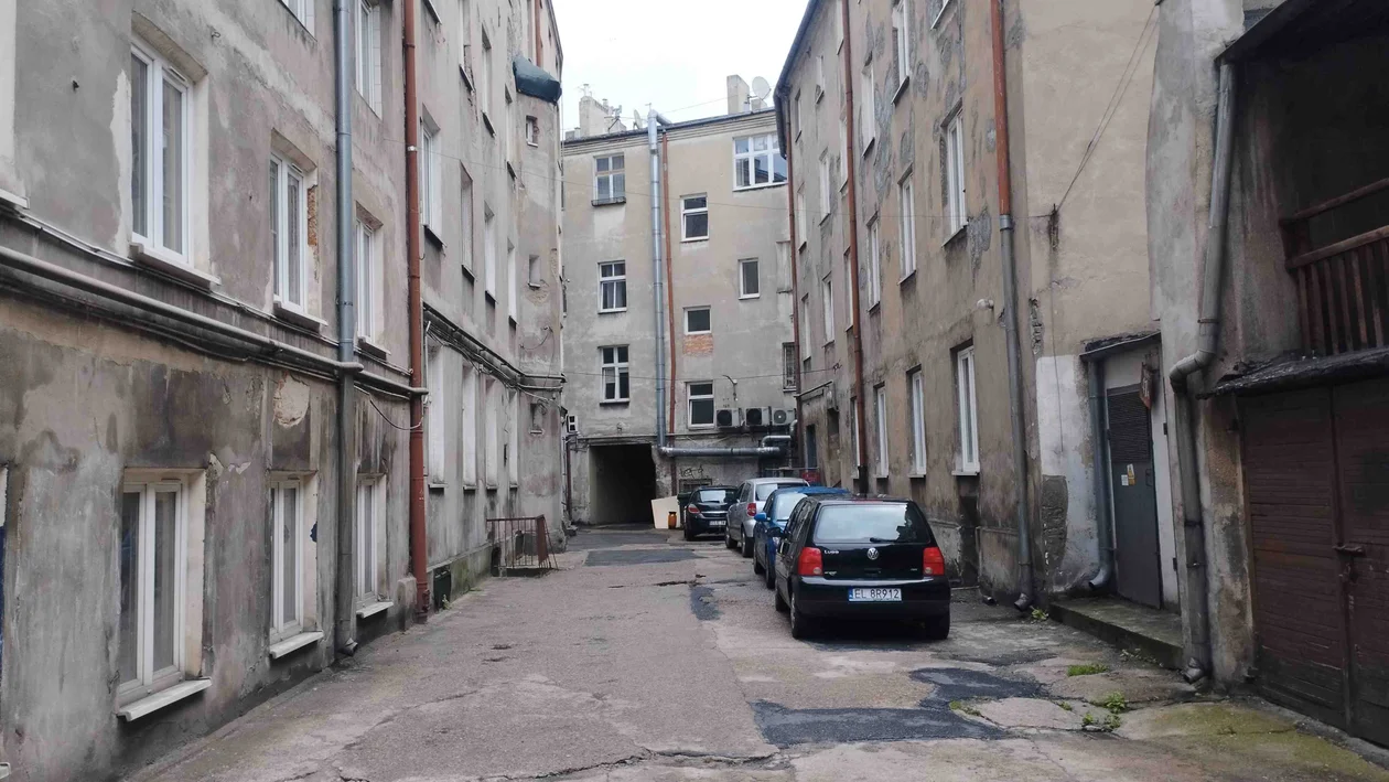 Rewitalizacja podwórka przy Piotrkowskiej 41 w Łodzi