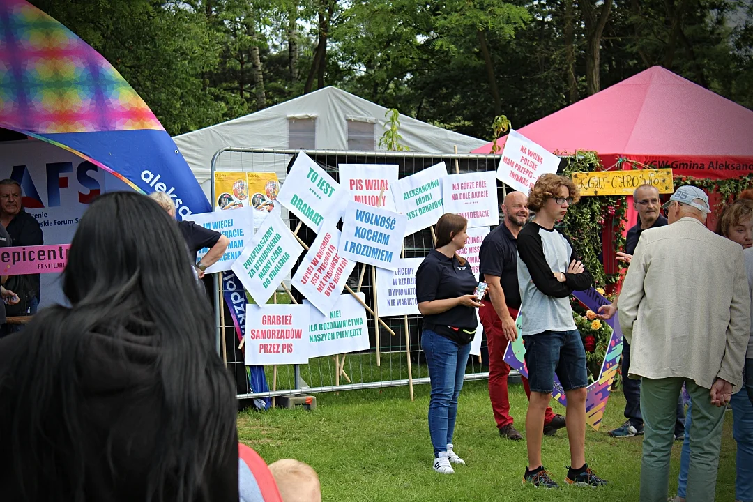 Farben Lehre i Zakopowe gwiazdami 1. dnia Epicentrum Festiwal