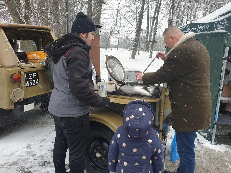 Bieg Tropem Wilczym w Zgierzu. Mimo kiepskiej pogody było naprawdę gorąco