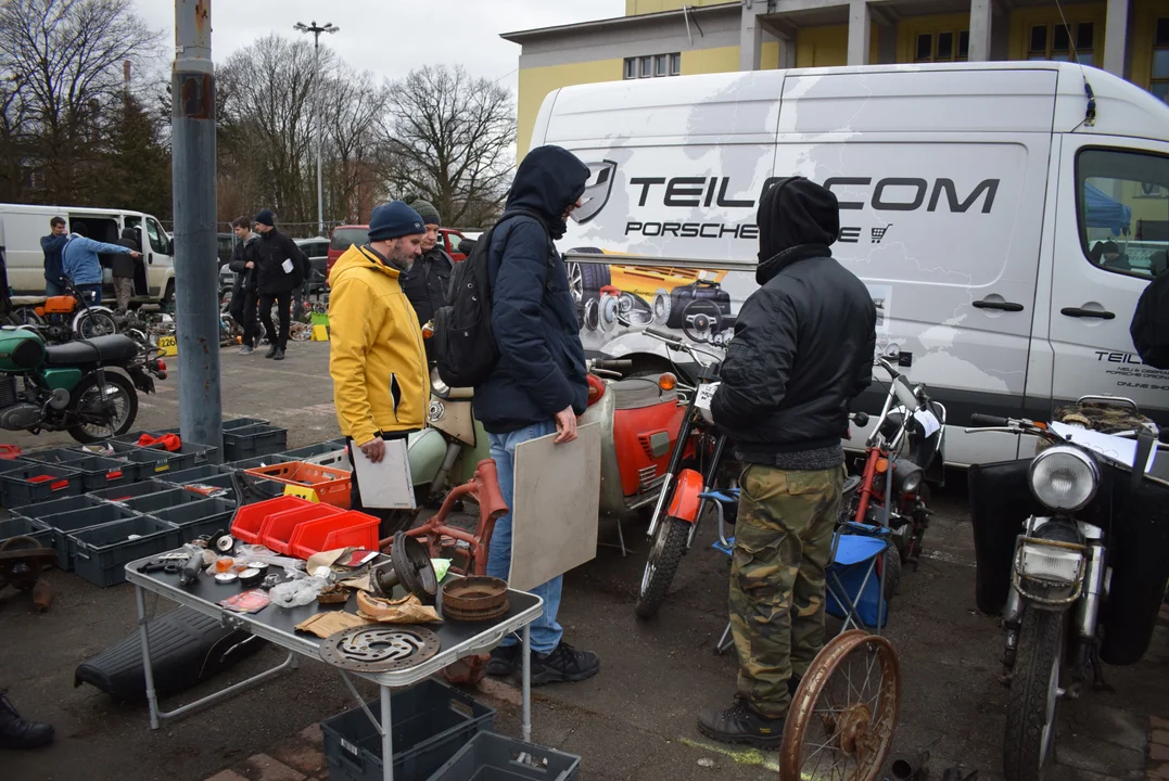 Zimowa edycja Moto Weteran Bazar 2025