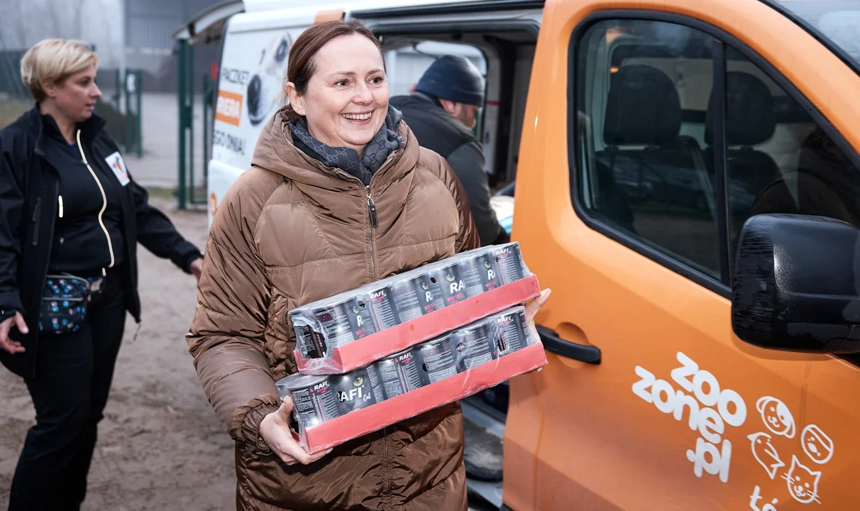 Trzy tony prezentów dla schronisk w Łódzkiem, 27.12.2024 r.