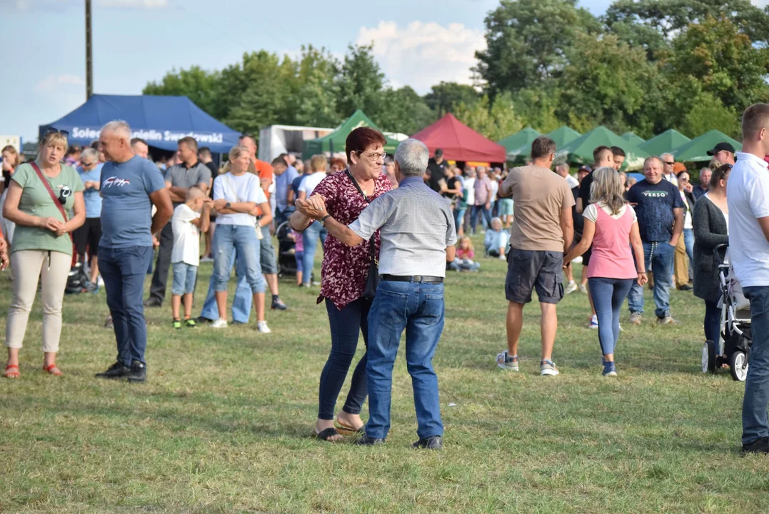 Dożynki gminy Stryków w Warszewicach